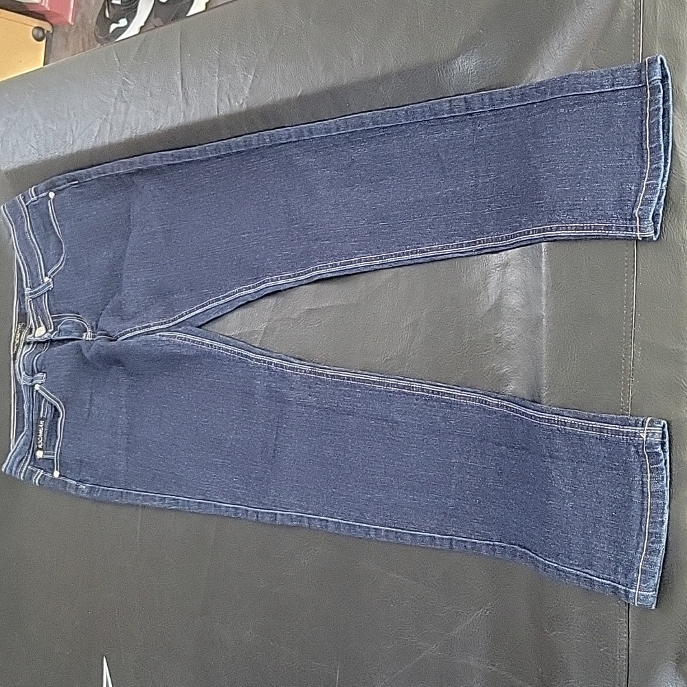 Women's Rocawear Jeans - Picture 2 of 6